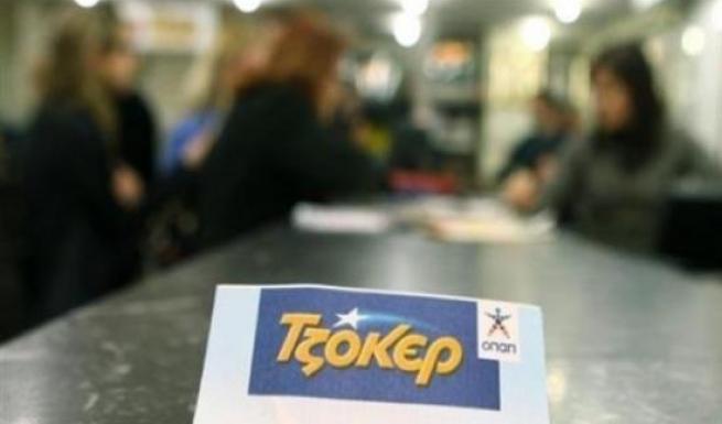 Ο άστεγος που κέρδισε 300.000 ευρώ στο Τζόκερ
